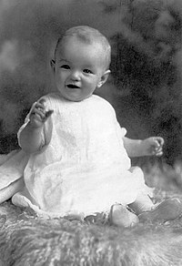 200px-Marilyn_monroe_as_an_infant_brightened.jpg